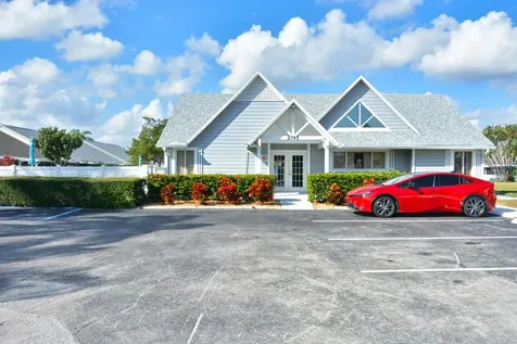 2544 Se Tropical East Circle Port Saint Lucie FL 34952