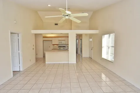 2544 Se Tropical East Circle Port Saint Lucie FL 34952