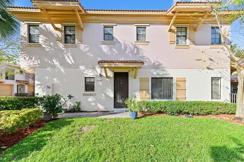 4727 Preserve Street Coconut Creek FL 33073