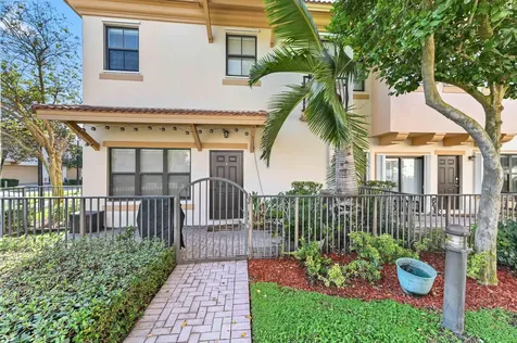 4727 Preserve Street Coconut Creek FL 33073