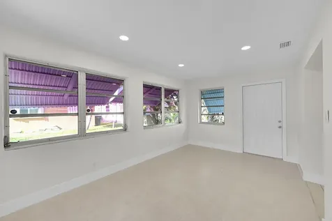 5309 Nw 49th Avenue Tamarac FL 33319