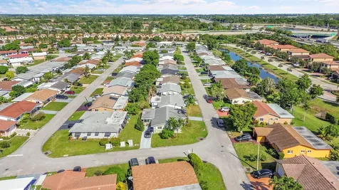 5309 Nw 49th Avenue Tamarac FL 33319
