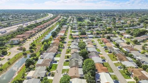 5309 Nw 49th Avenue Tamarac FL 33319