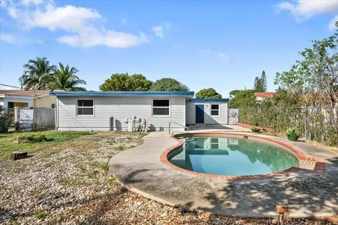 1414 S N Street Lake Worth Beach FL 33460