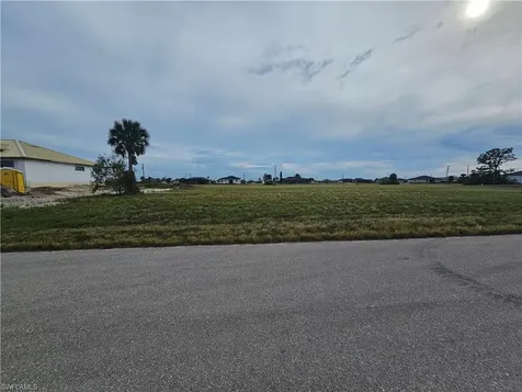 4106 NW 39th Street Cape Coral FL 33993
