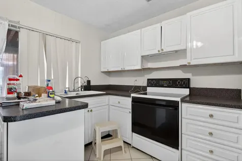 2923 Nw 48th Street Tamarac FL 33309