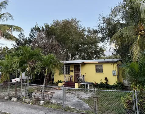 2250 Nw 86th Street Miami FL 33147