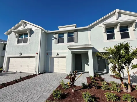 613 Salisbury Circle Fort Pierce FL 34982