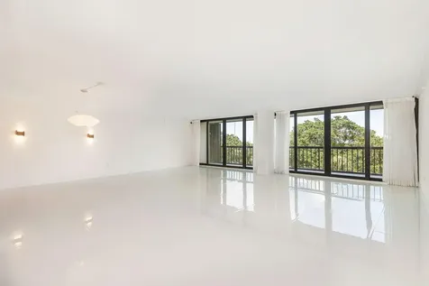 2450 Presidential Way West Palm Beach FL 33401