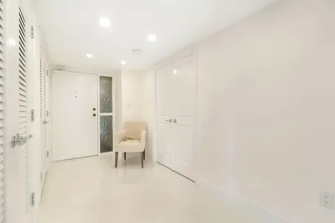 2450 Presidential Way West Palm Beach FL 33401