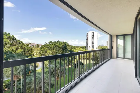 2450 Presidential Way West Palm Beach FL 33401