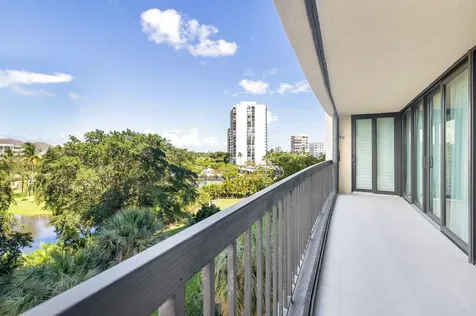 2450 Presidential Way West Palm Beach FL 33401