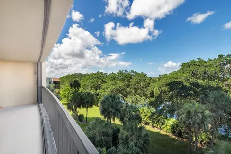 2450 Presidential Way West Palm Beach FL 33401