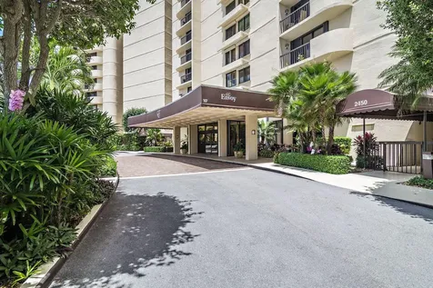 2450 Presidential Way West Palm Beach FL 33401