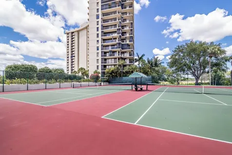 2450 Presidential Way West Palm Beach FL 33401
