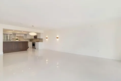2450 Presidential Way West Palm Beach FL 33401