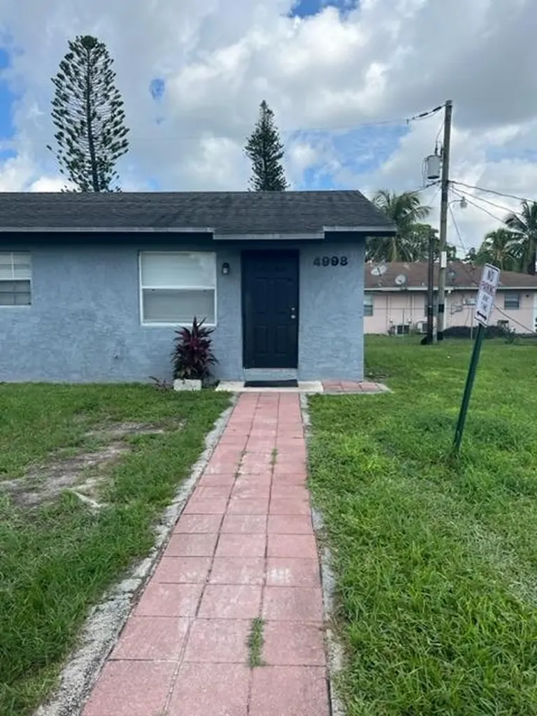 4998 Kirk Road Atlantis FL 33462