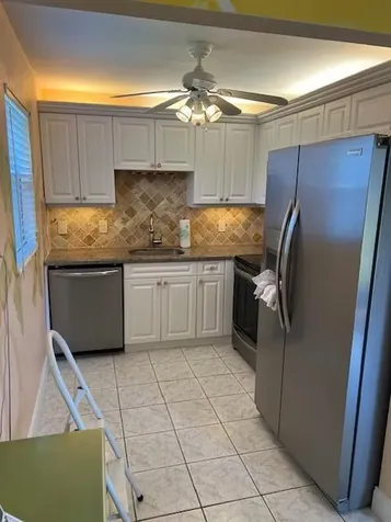80 Valencia D Delray Beach FL 33446