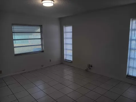20886 Vinesta Circle Boca Raton FL 33433