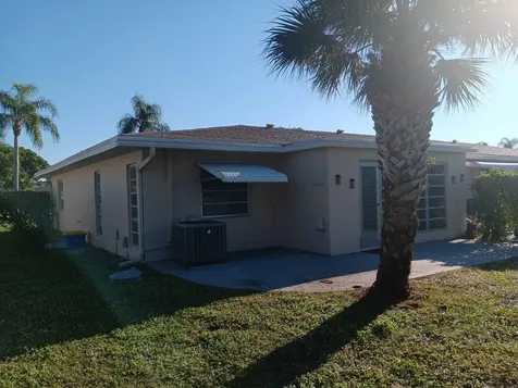 20886 Vinesta Circle Boca Raton FL 33433