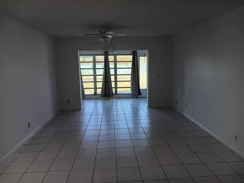 20886 Vinesta Circle Boca Raton FL 33433