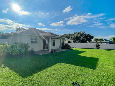 1641 Strathmore Circle Mount Dora FL 32757