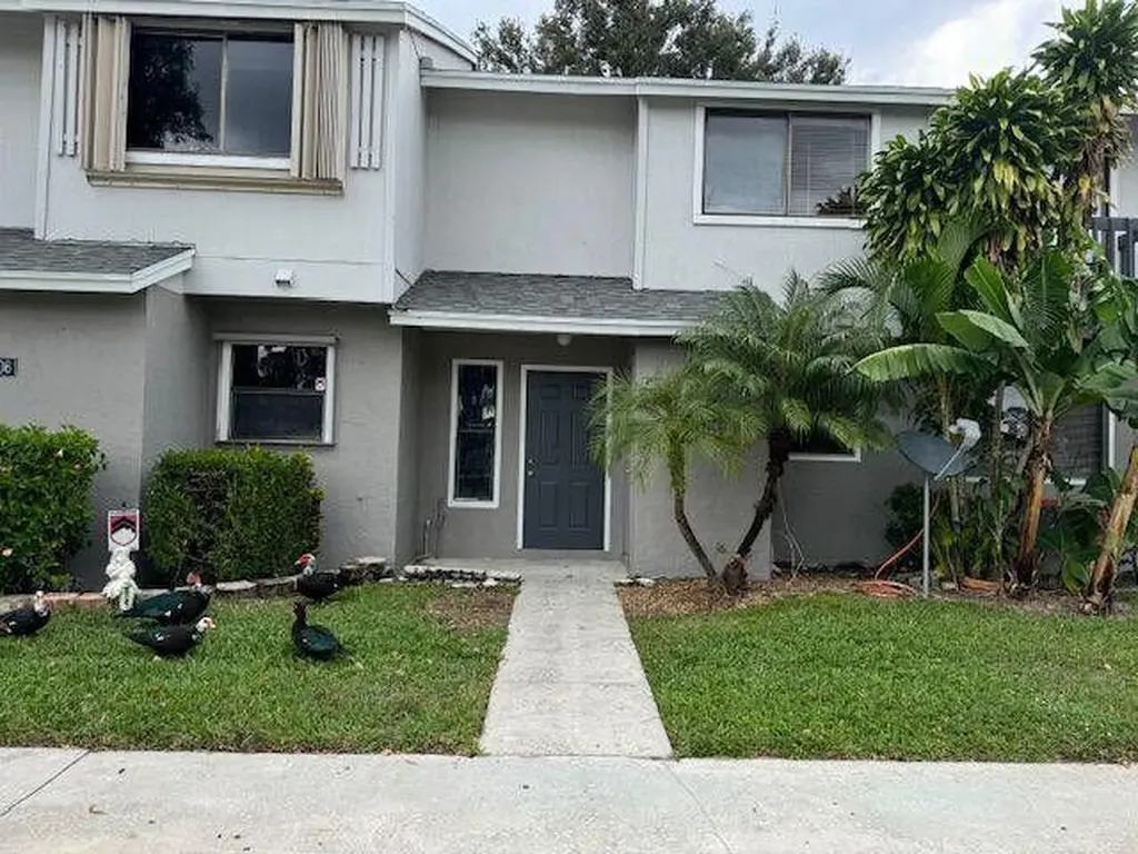 3405 Poolside Drive Greenacres FL 33463
