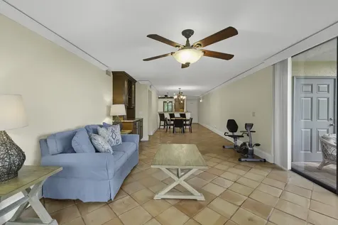 1202 S Lake Drive Lantana FL 33462
