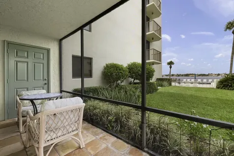 1202 S Lake Drive Lantana FL 33462