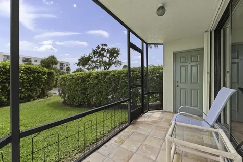 1202 S Lake Drive Lantana FL 33462