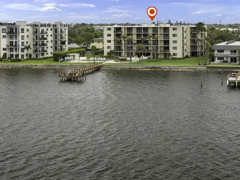 1202 S Lake Drive Lantana FL 33462