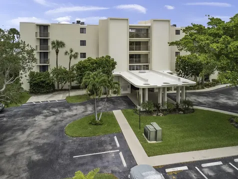 1202 S Lake Drive Lantana FL 33462