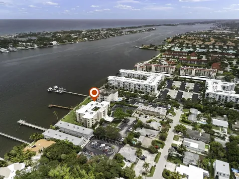 1202 S Lake Drive Lantana FL 33462