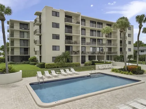 1202 S Lake Drive Lantana FL 33462