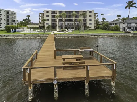1202 S Lake Drive Lantana FL 33462
