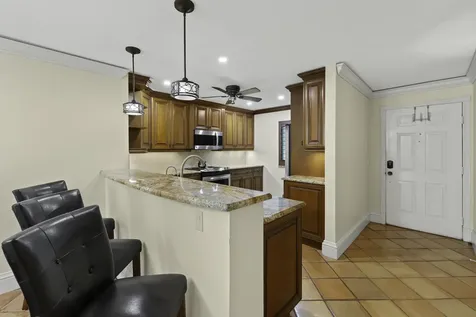 1202 S Lake Drive Lantana FL 33462