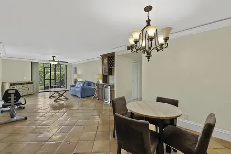 1202 S Lake Drive Lantana FL 33462