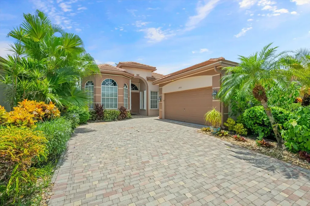 10870 Royal Devon Way Lake Worth FL 33449