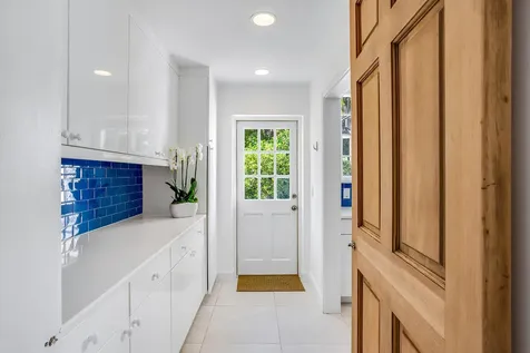 259 Queens Lane Palm Beach FL 33480