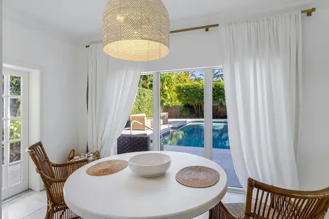 259 Queens Lane Palm Beach FL 33480