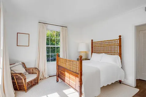 259 Queens Lane Palm Beach FL 33480