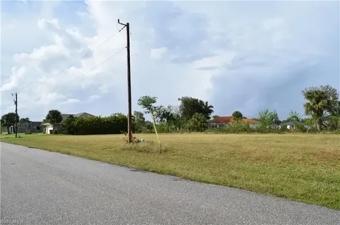 2137 NE 27th Street Cape Coral FL 33909