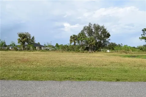 2137 NE 27th Street Cape Coral FL 33909