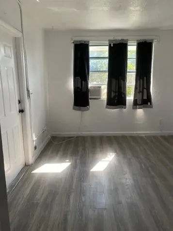 217 Sw 3rd Court Deerfield Beach FL 33441