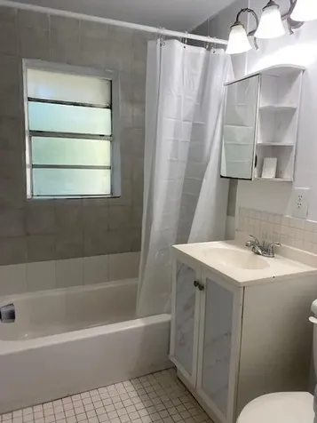 217 Sw 3rd Court Deerfield Beach FL 33441