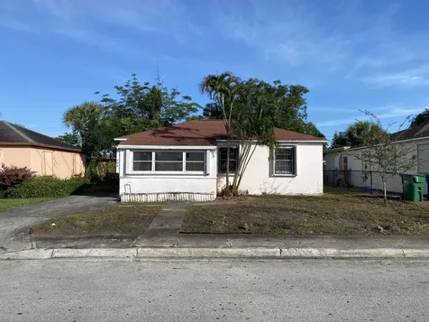 756 W 1st Street Riviera Beach FL 33404