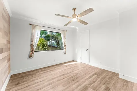1075 Raintree Lane Palm Beach Gardens FL 33410