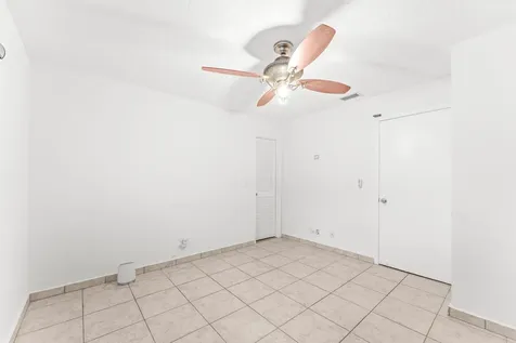 1075 Raintree Lane Palm Beach Gardens FL 33410