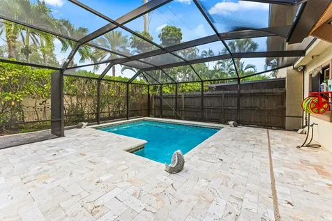 1075 Raintree Lane Palm Beach Gardens FL 33410
