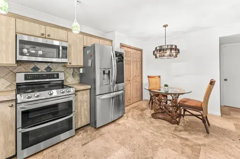 1075 Raintree Lane Palm Beach Gardens FL 33410